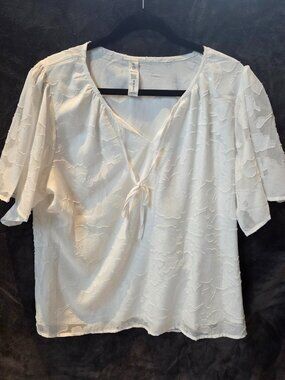 White Textured Floral Burnout Blouse — Size XL